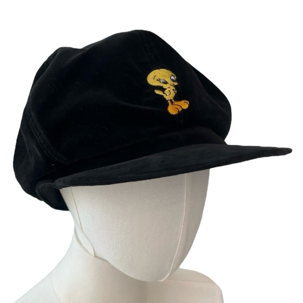Vintage 1995 black velvet Tweety Bird newsboy cap Warner Bros Looney Tunes
